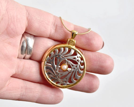 Japanese Magnifying Locket Pendant Necklace