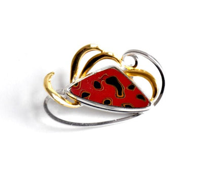 Tsugaru-Nuri Red Lacquer Brooch