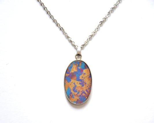 Showa Era Iridescent Cabochon Pendant Necklace