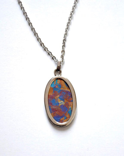 Showa Era Iridescent Cabochon Pendant Necklace