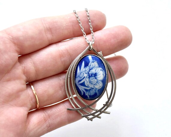 Kiyomizu-Yaki Porcelain Brooch Pendant
