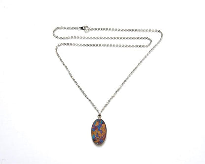 Showa Era Iridescent Cabochon Pendant Necklace