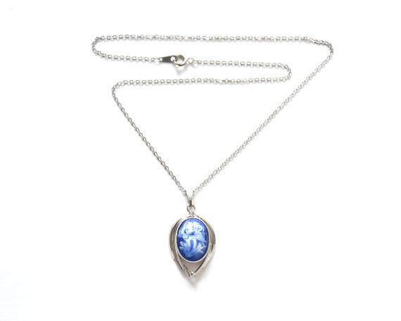 Kiyomizu Porcelain Floral Pendant Necklace