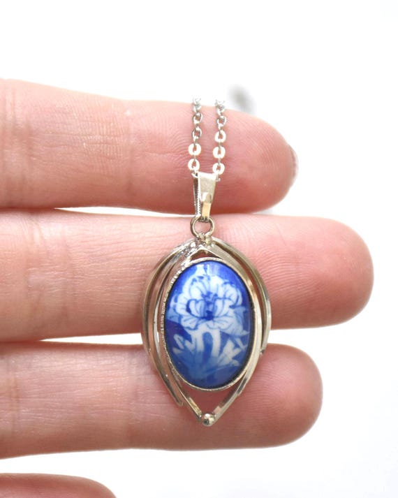 Kiyomizu Porcelain Floral Pendant Necklace