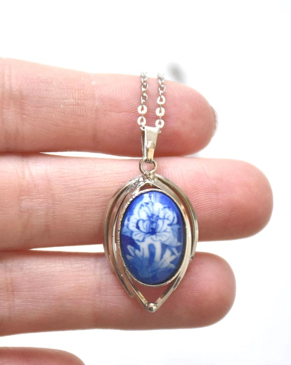 Porcelain Pendant Necklace, Blue And White Japanese