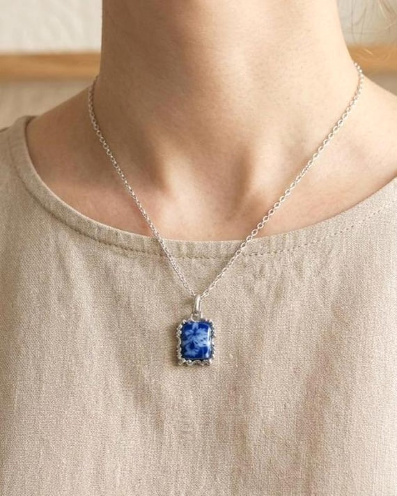 Kiyomizu-Yaki Floral Porcelain Pendant Necklace