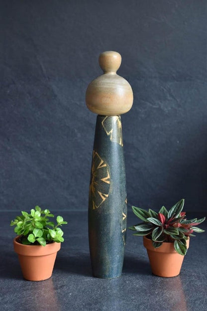 Issetsu Kuribayashi Creative Kokeshi Doll