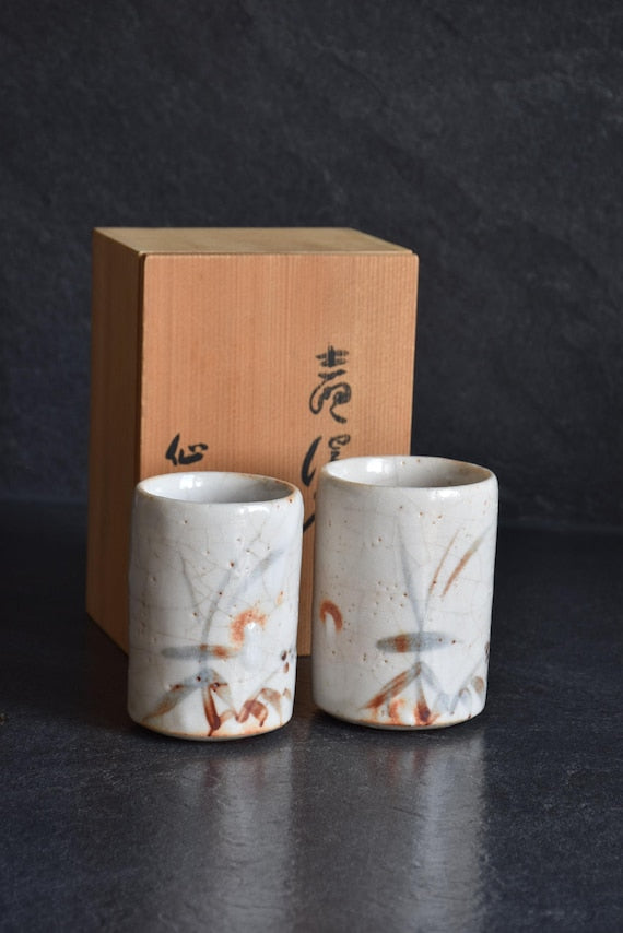 Shino Ware Yunomi Cups Set shown with original wooden storage box