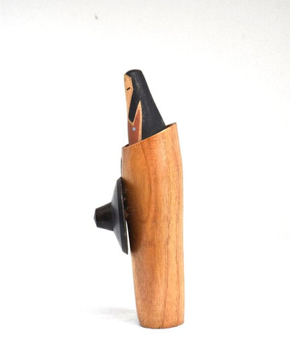 Kon Akira Oshinobi Dochu Kokeshi side view highlighting the traveling hat