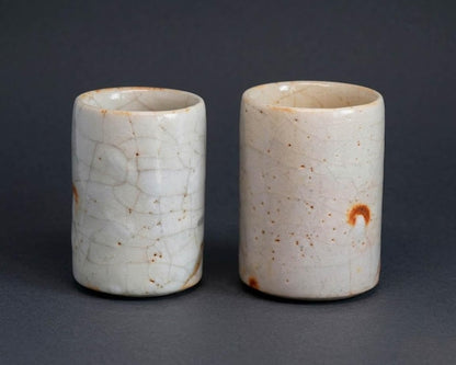 Shino Ware Yunomi Cups Set featuring crackle glaze texture and details
