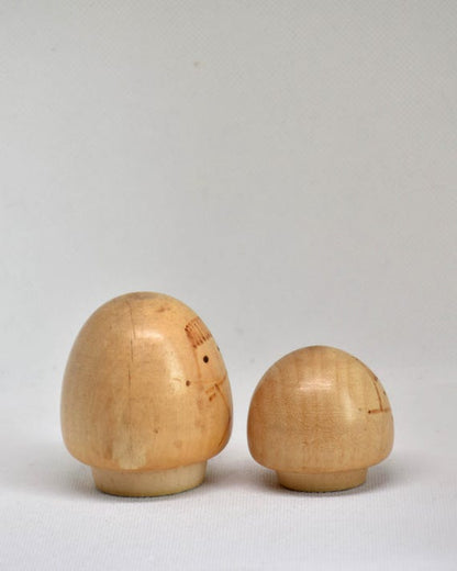 Yukuguni Kokeshi Pair by Issetsu Kuribayashi
