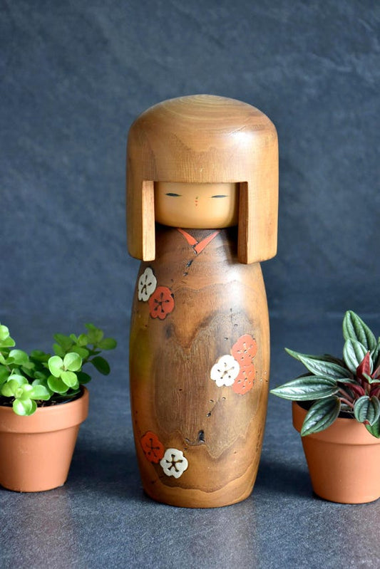 Usaburo Kokeshi Doll Ume no Hana