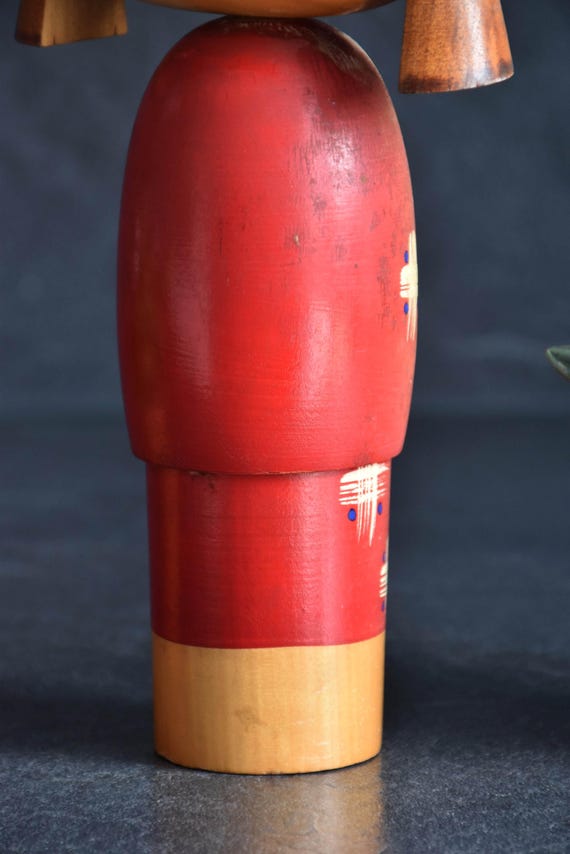 Hajime Miyashita Sosaku kokeshi red body and natural wood base