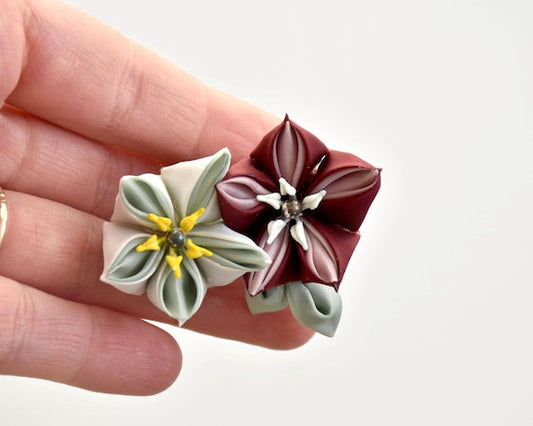 Tsumami Zaiku Fabric Flower Brooch