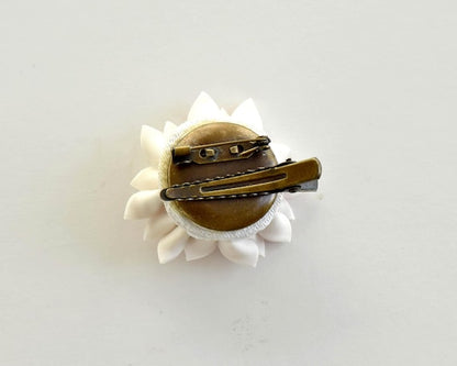 Tsumami Zaiku Fabric Flower Brooch