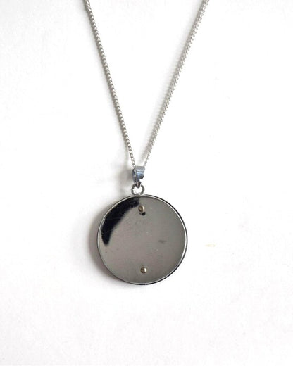 Zogan Floral Pendant Necklace
