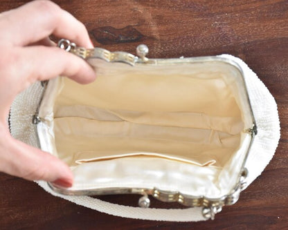 Japanese Floral Beaded Clutch Bag interior lined with smooth light cream-white fabric and slip pockets