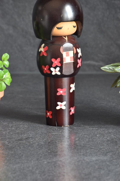 Hajime Miyashita Kokeshi Doll Red Ribbon