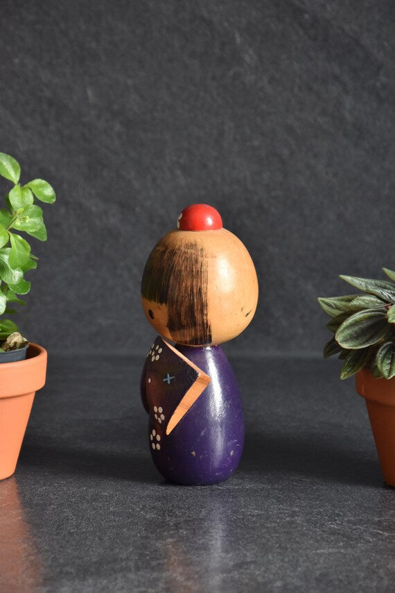 Tomio Ishida Style Kokeshi Doll