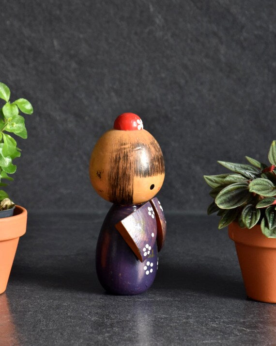 Tomio Ishida Style Kokeshi Doll