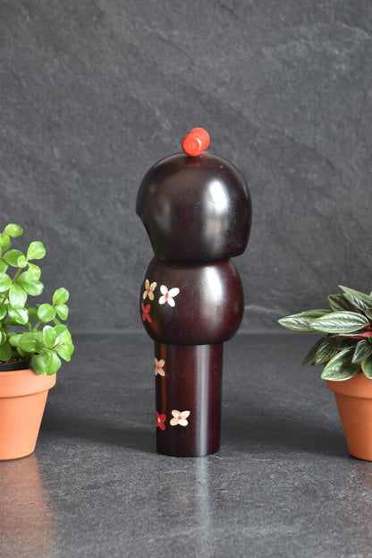 Hajime Miyashita Kokeshi Doll Red Ribbon