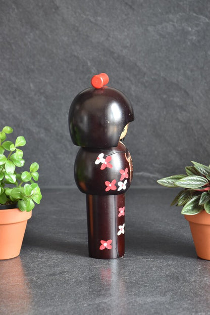 Hajime Miyashita Kokeshi Doll Red Ribbon