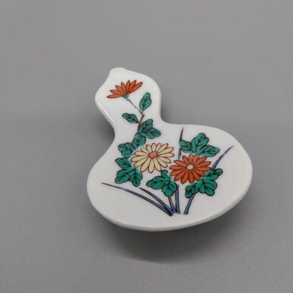 Gourd-Shape Porcelain Chopstick Rests - Floral Motif