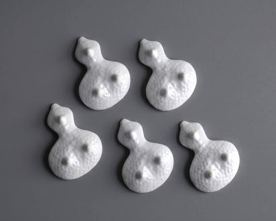 Gourd-Shape Porcelain Chopstick Rests - Floral Motif