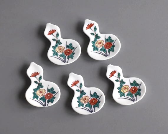 Gourd-Shape Porcelain Chopstick Rests - Floral Motif