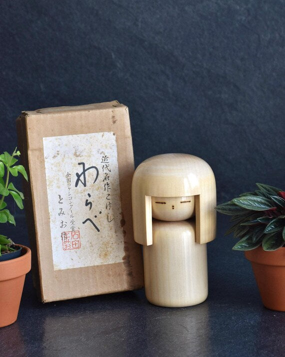 Tomio Ishida Warabe Kokeshi Doll