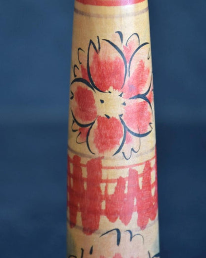 Nakanosawa Kokeshi Takobozu By Shigeharu Seya pattern detail of hand painted red and black peonies