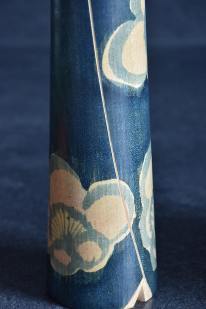 Issetsu Kuribayashi Sakura Kokeshi Doll