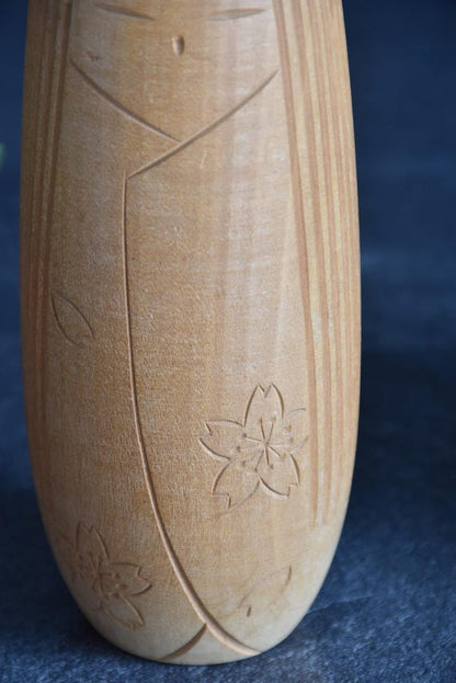 Issetsu Kuribayashi Sakura Kokeshi Doll
