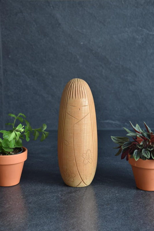 Issetsu Kuribayashi Sakura Kokeshi Doll