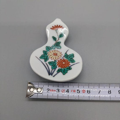 Gourd-Shape Porcelain Chopstick Rests - Floral Motif