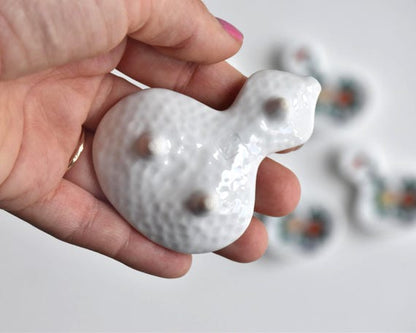 Gourd-Shape Porcelain Chopstick Rests - Floral Motif
