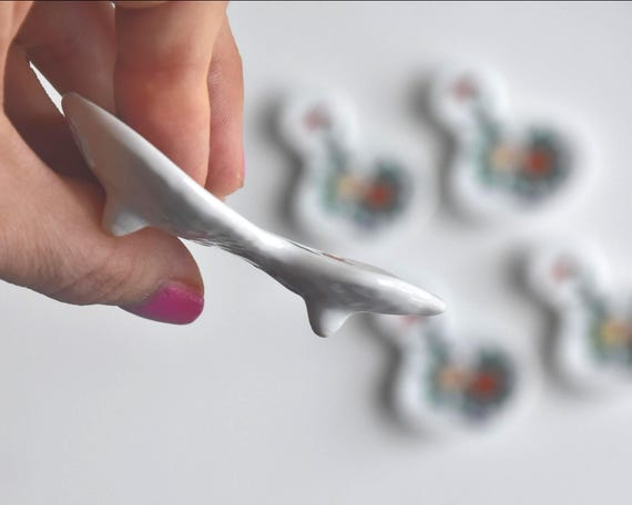 Gourd-Shape Porcelain Chopstick Rests - Floral Motif