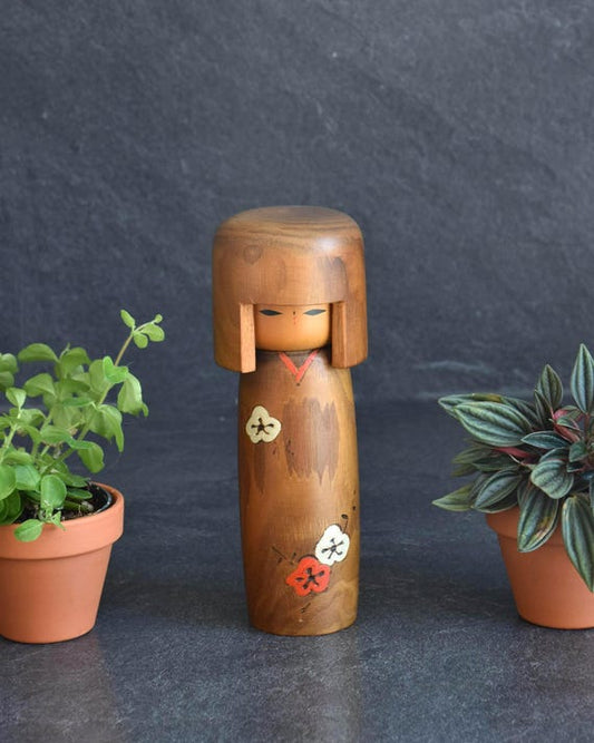 Usaburo Kokeshi Doll Ume No Hana
