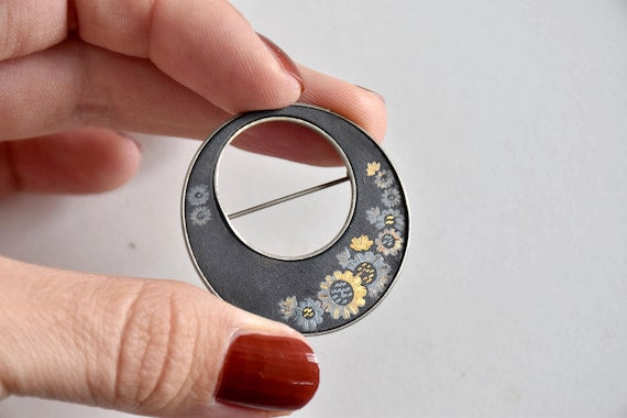 Japanese Round Zogan Brooch | Made In Japan | Floral
