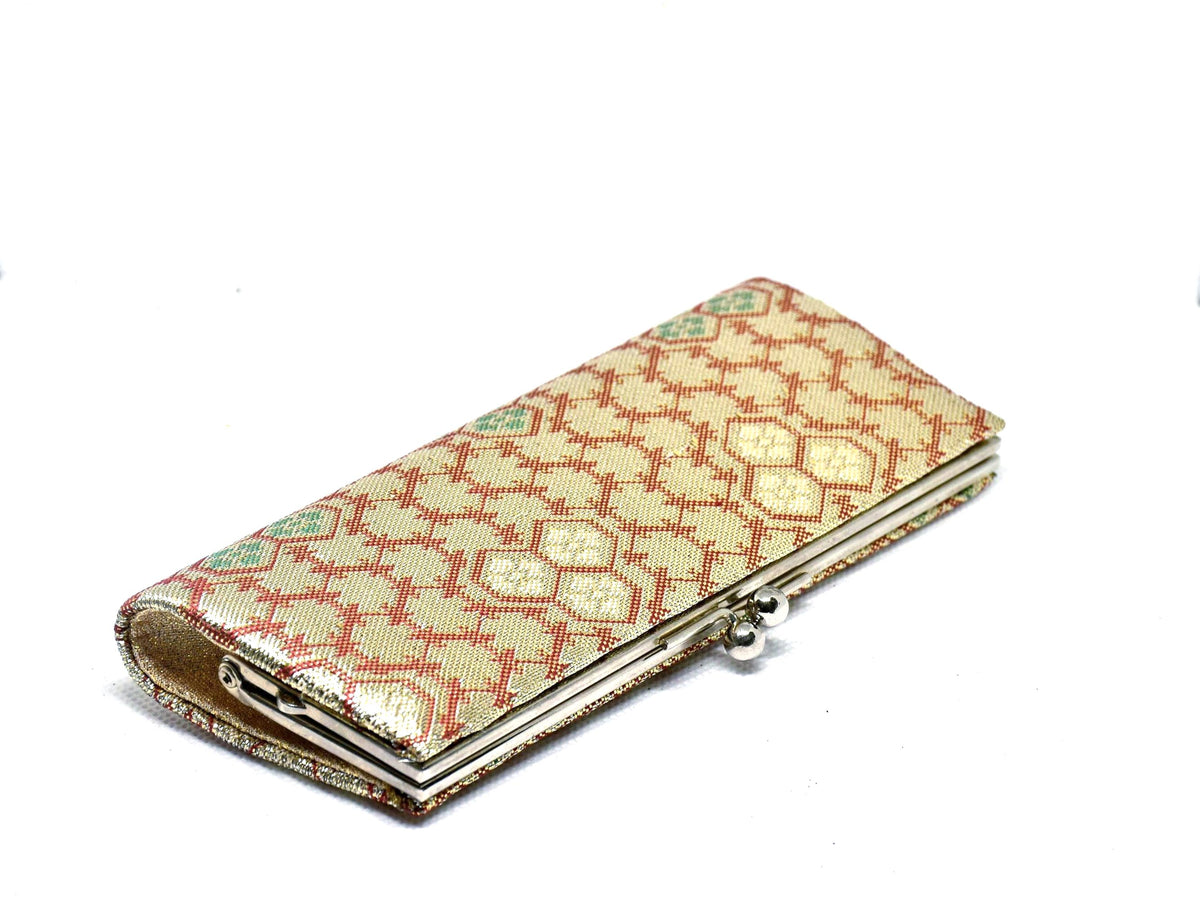 Saga Nishiki Brocade Gama-Guchi Coin Purse angled view showing the clasp