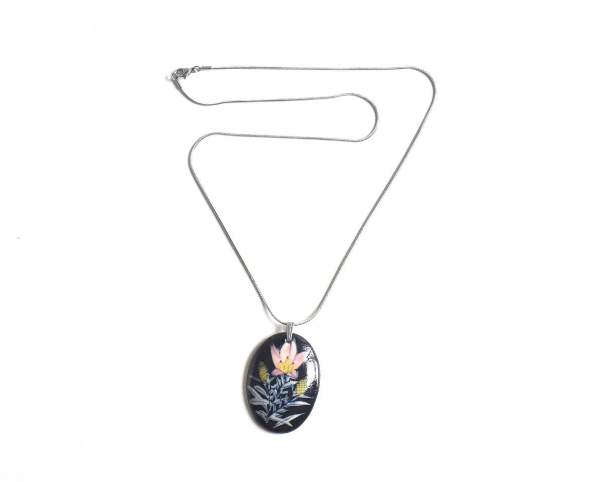 Kiyomizu-Yaki Porcelain Pendant Blue Floral Miyabidō full necklace with chain