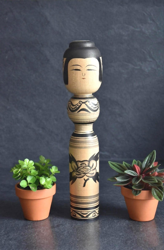 Tsugaru Kokeshi Doll Zenji Sato Floral Rokuro Moyo