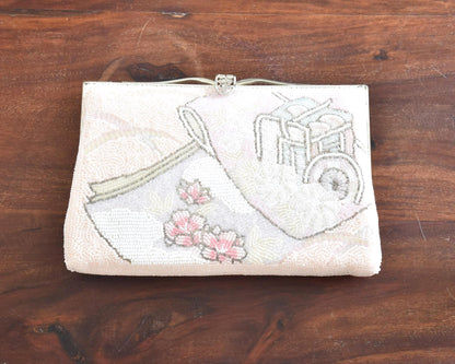 Japanese beaded clutch front view without the handle showing