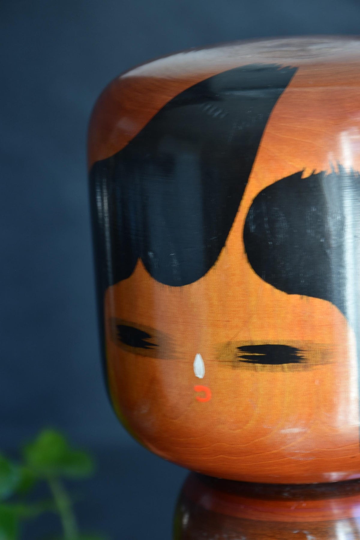 Noboru kokeshi dolls close up of face