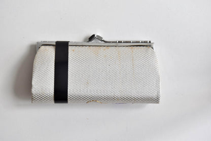 Kaga Embroidery Silk Clutch Purse With Silver Kiss-Lock back view of the purse