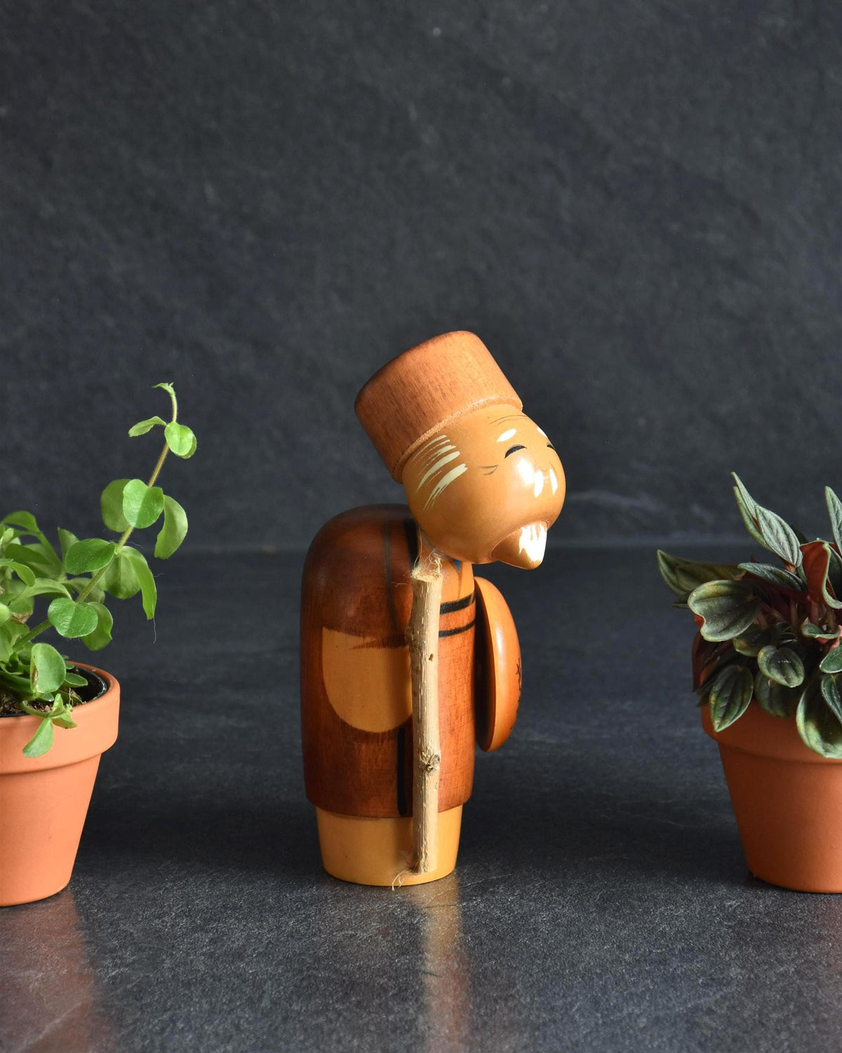 Hajime Miyashita Creative Kokeshi Matsuo Basho showing the right side profile with the attached travel hat