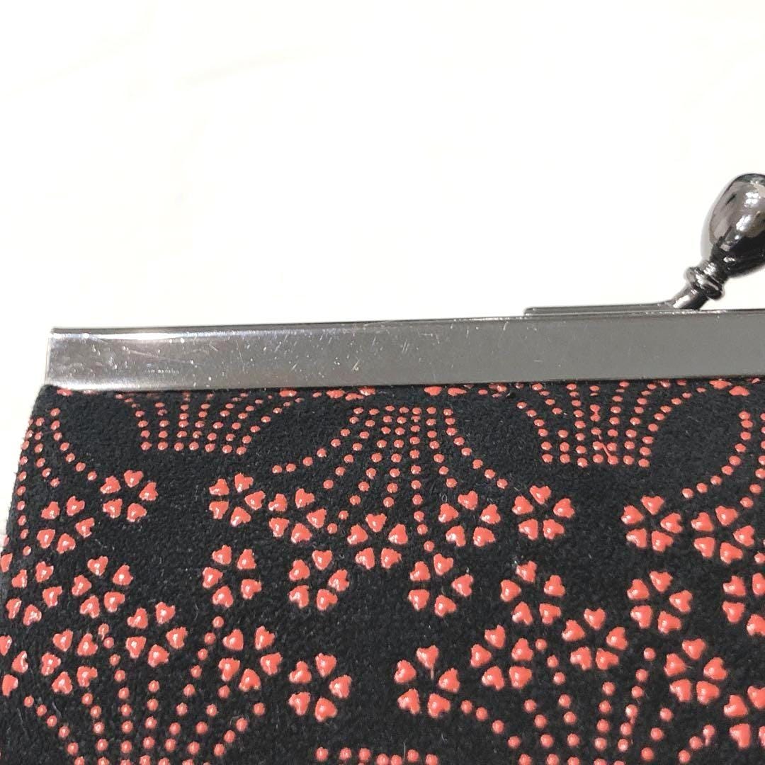 Inden Deerskin Gamaguchi Coin Purse detail of the metal frame and stenciled lacquer pattern