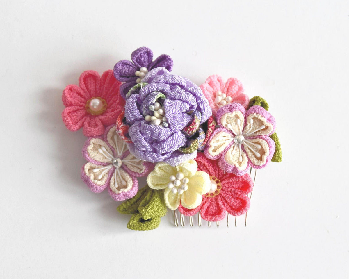 Tsumami-Zaiku Chirimen Crepe Flower Hair Comb with colourful silk crepe flowers