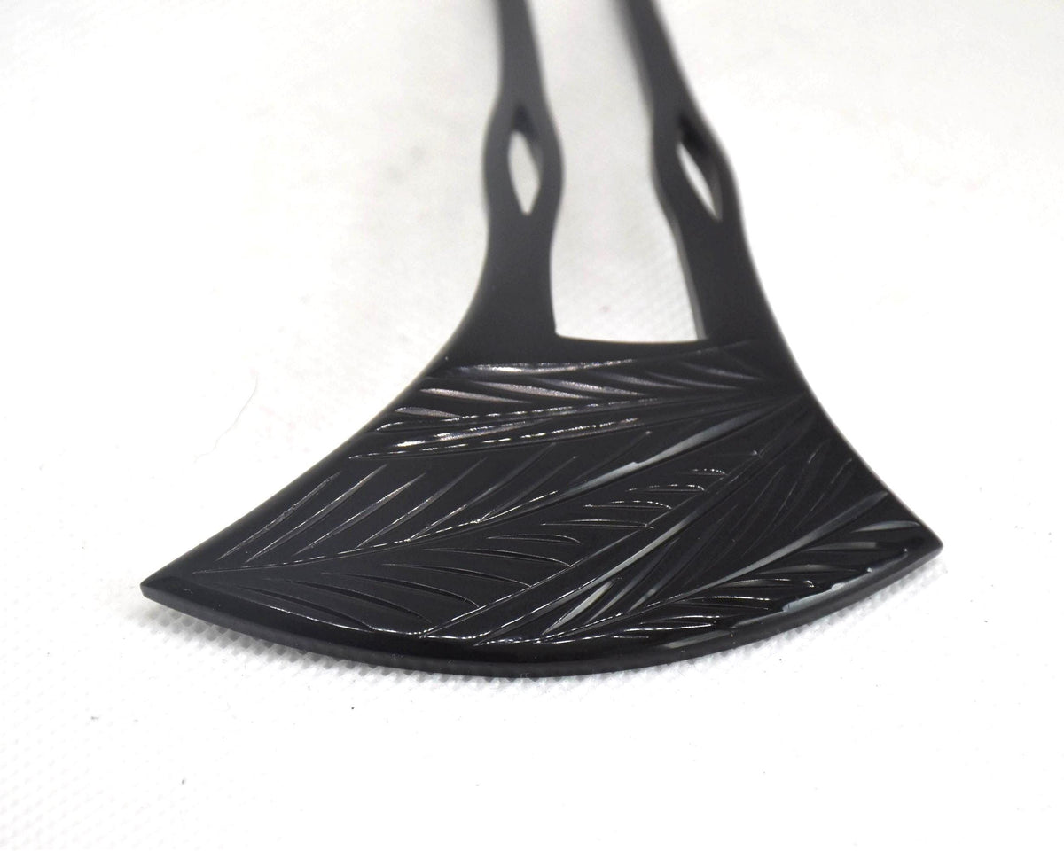 Bachi-Gata Kanzashi Fan-Shaped Hair Fork pattern detail showing close up of the carved leaf motif