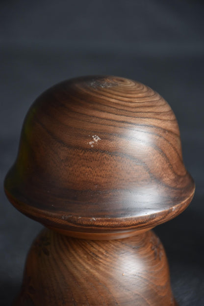 Takeda Masashi kokeshi doll showing head top and wood grain
